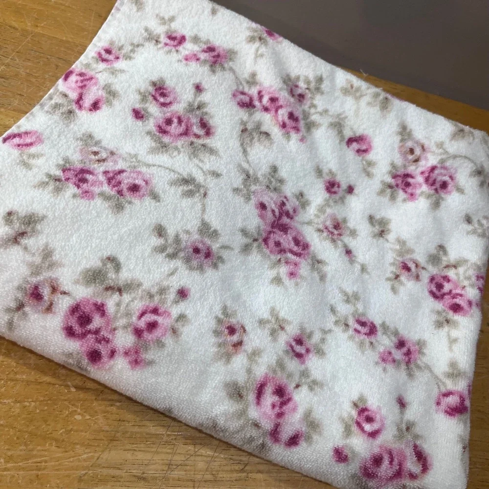 Simply Shabby Chic Pink Rose Floral Bath Towel 100% Cotton Vtg Cottagecore 50x27